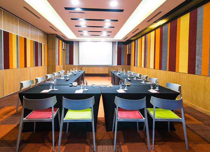 IBIS Meeting Room Gallery