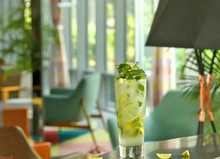 WXYZ Bar Aloft Gallery